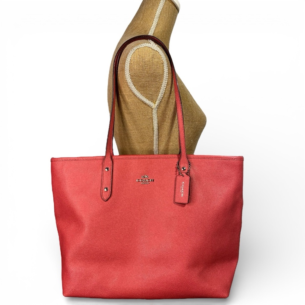 Coach City Zip Tote Crossgrain Leather